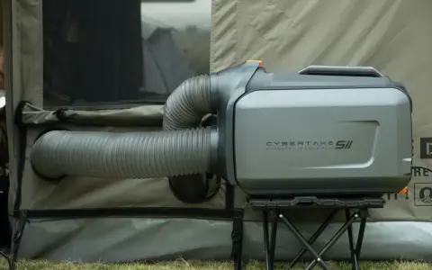 Climatiseur mobile réversible mode chauffage, prêt à réchauffer votre tente.