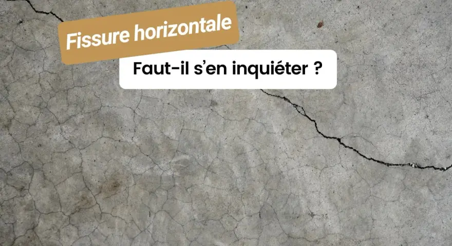Une fissure horizontale sur un mur de maison. Faut-il s'en inquiéter ?